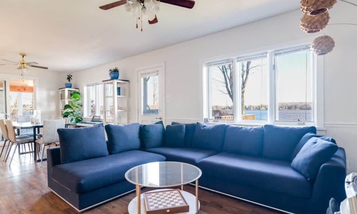 Photo of Livingroom in Prince Edward