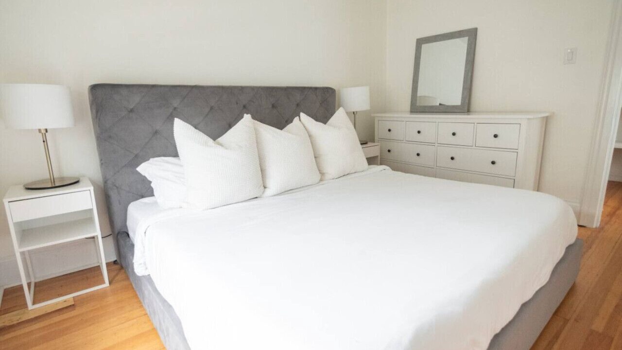 Photo of Bedroom in Port Dalhousie