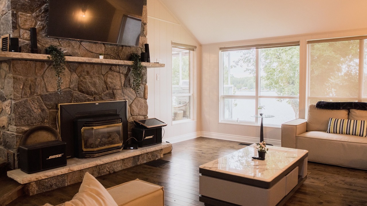 Photo of Livingroom in Omemee