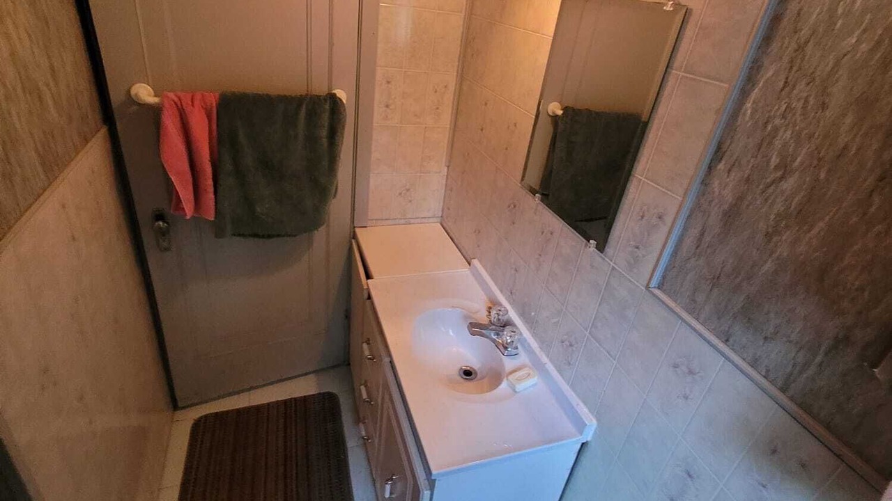 Photo of Bathroom in Unorganized Centre Parry Sound
