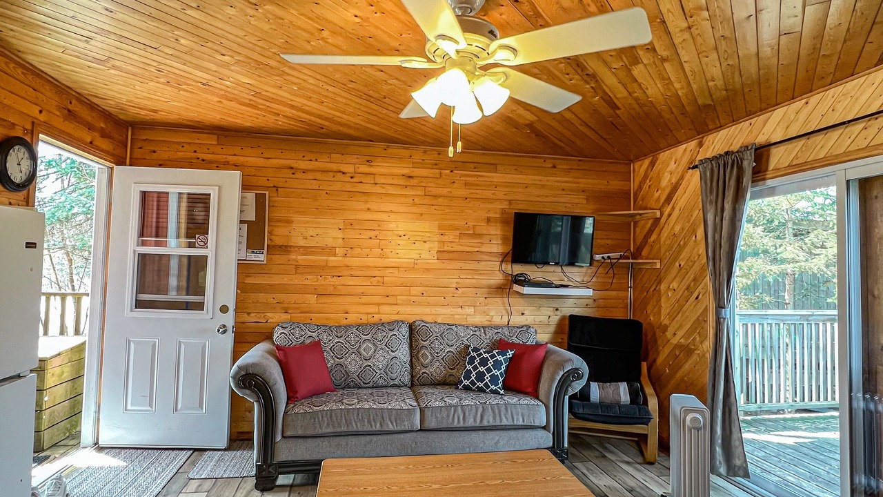 Photo of Livingroom in Magnetawan