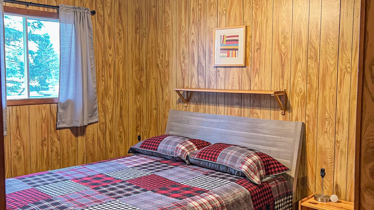 Photo of Bedroom in Magnetawan