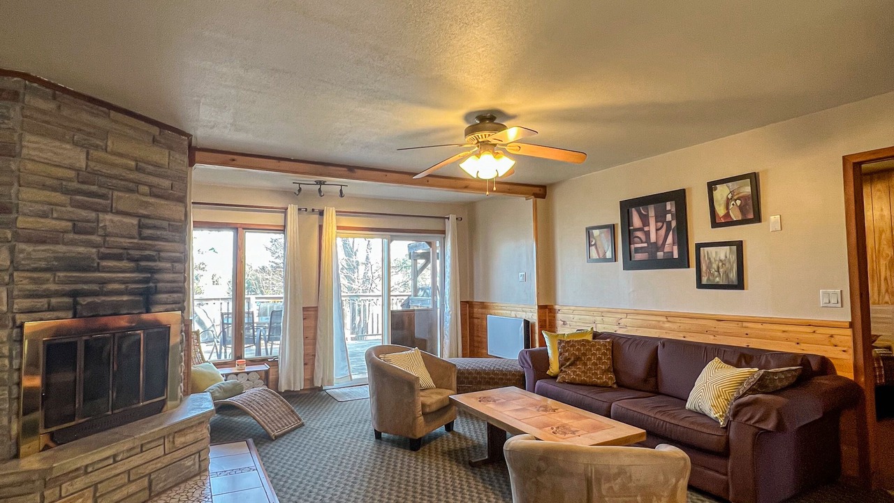 Photo of Livingroom in Magnetawan