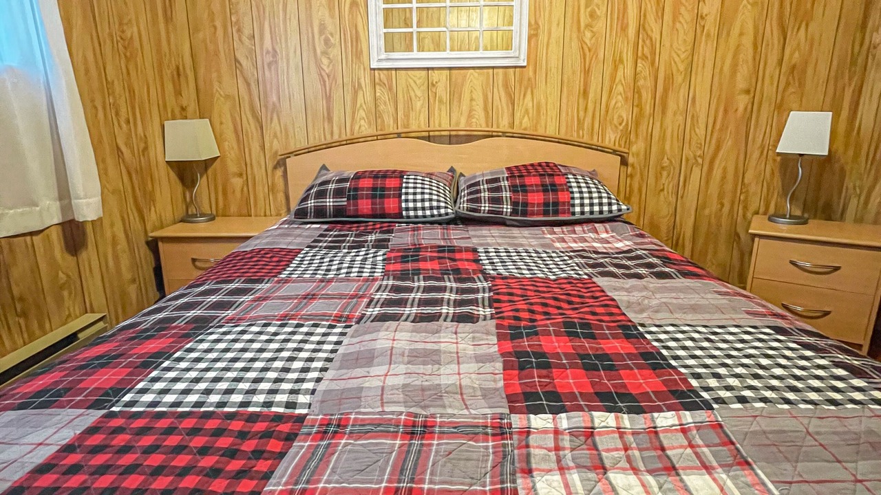 Photo of Bedroom in Magnetawan