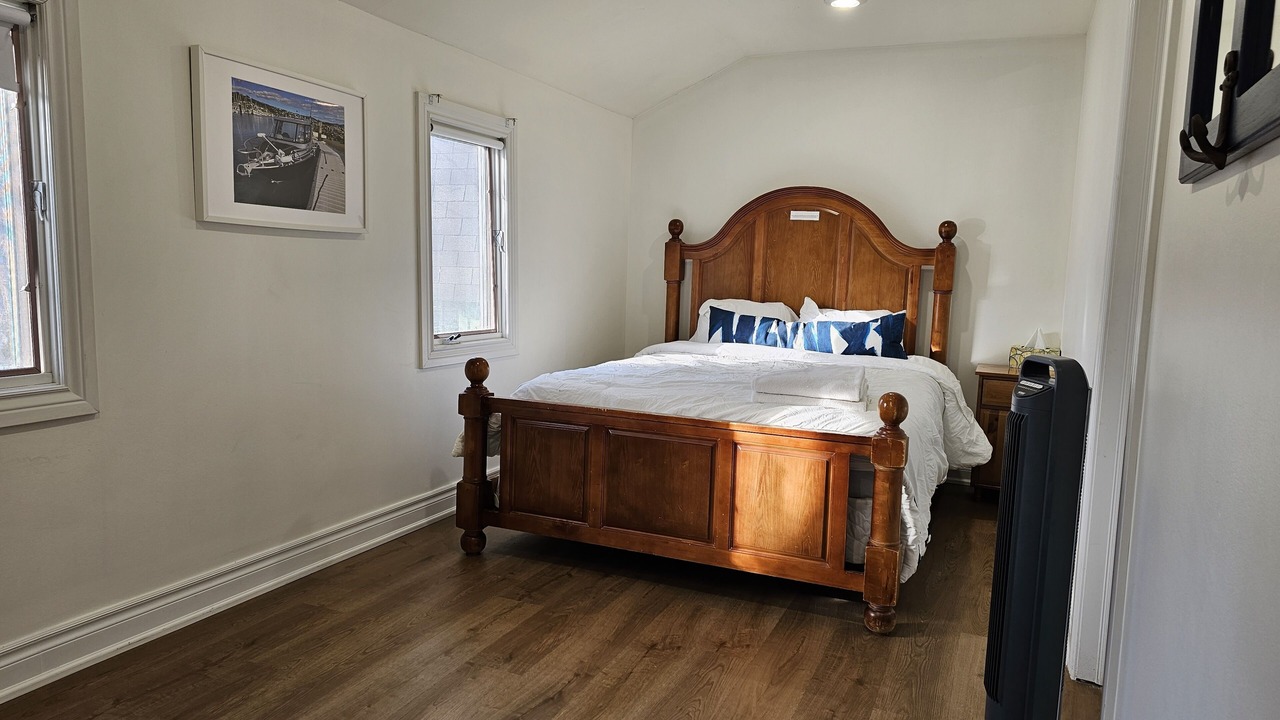 Photo of Bedroom in Bowmanville