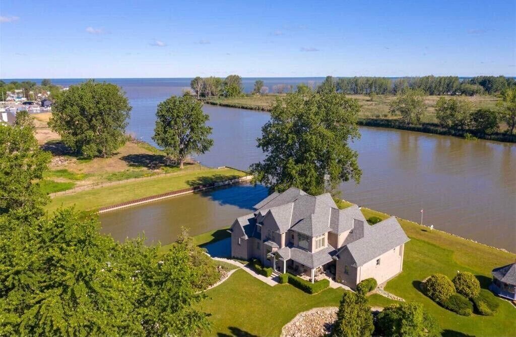 Photo of Outdoor in Lighthouse Cove