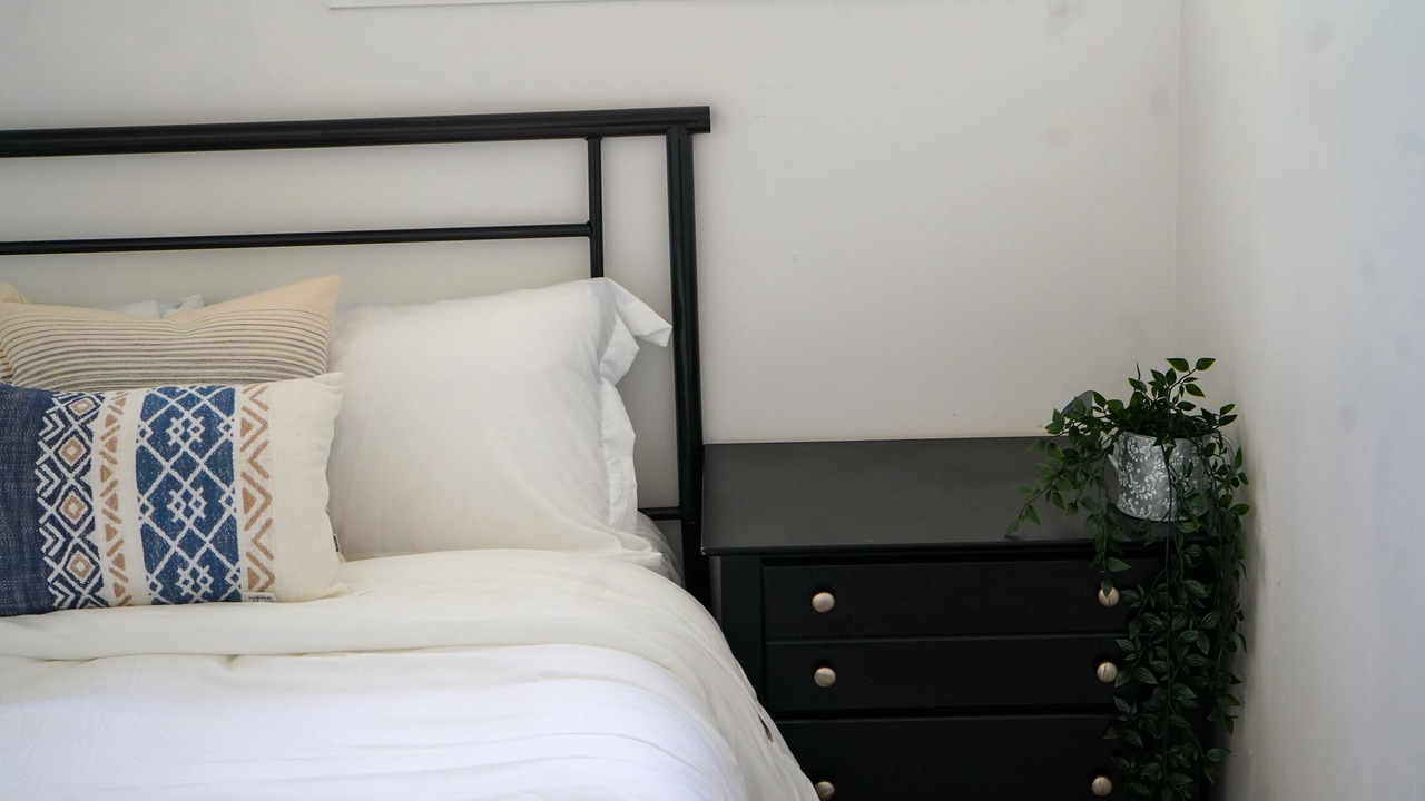 Photo of Bedroom in Front of Yonge