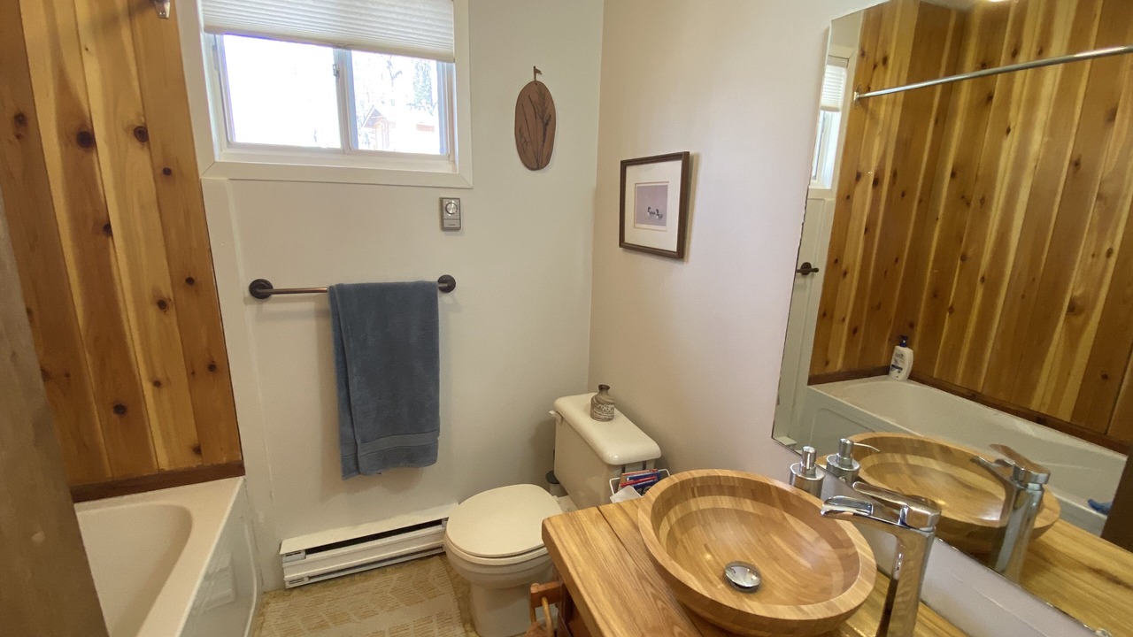 Photo of Bathroom in Frontenac
