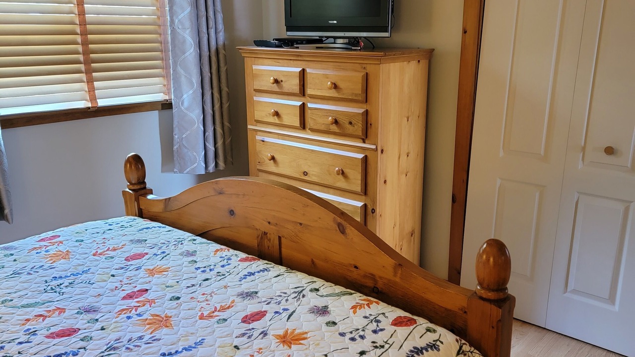 Photo of Bedroom in North Kawartha
