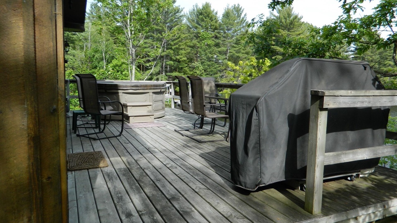 Photo of Patio Balcony in North Kawartha