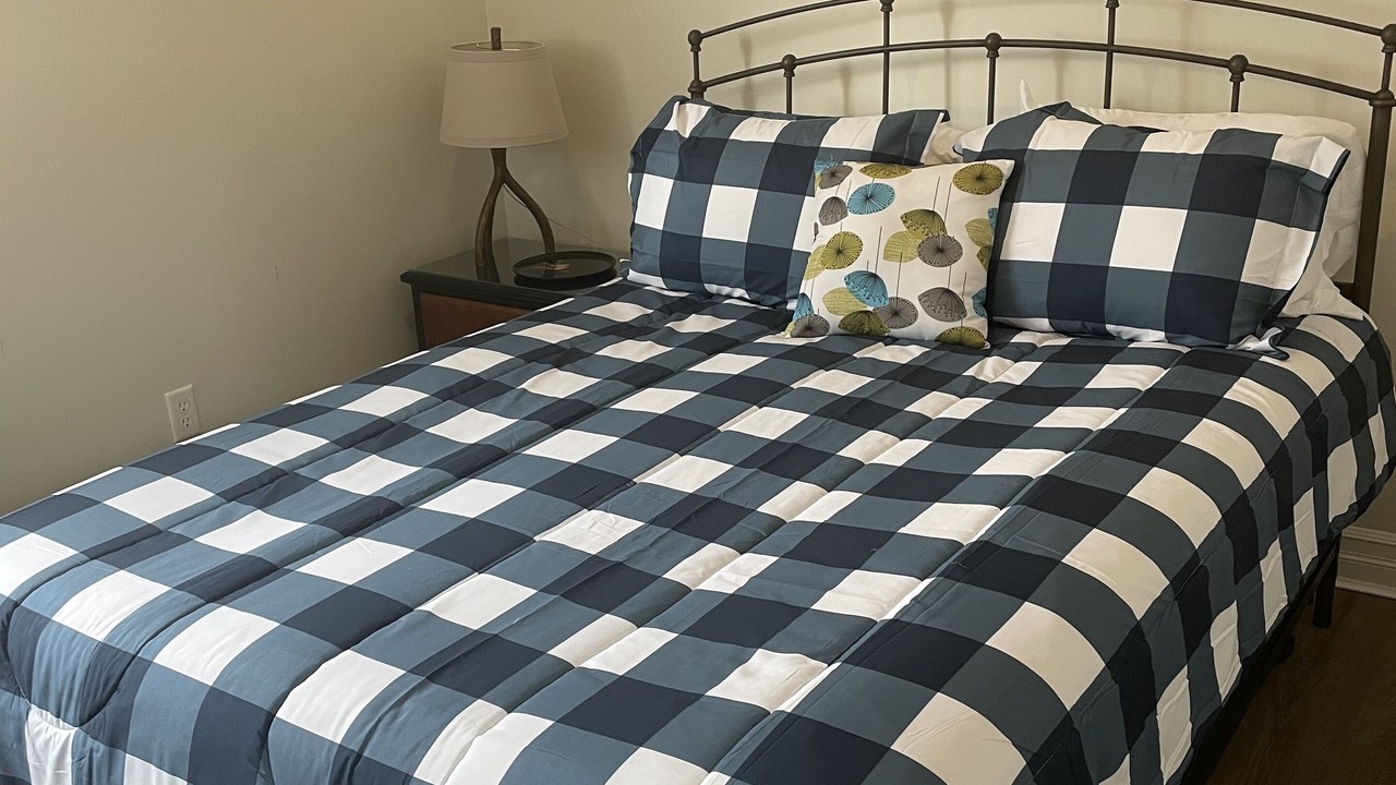 Photo of Bedroom in Port Stanley