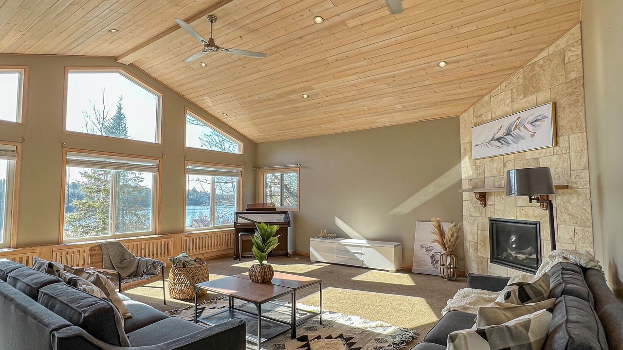 Photo of Livingroom in Magnetawan