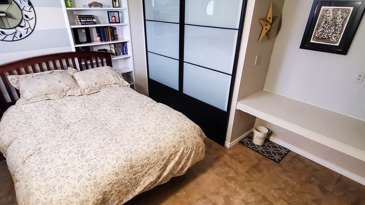 Photo of Bedroom in Gravenhurst