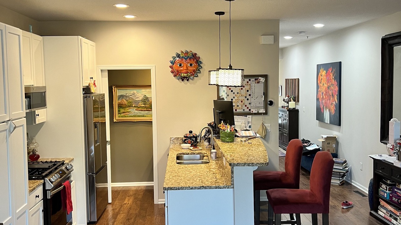 Photo of Livingroom in Deephaven