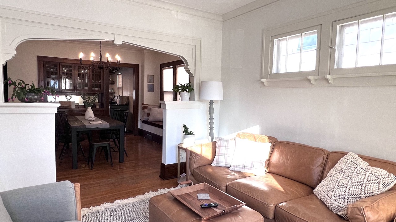 Photo of Livingroom in Midway