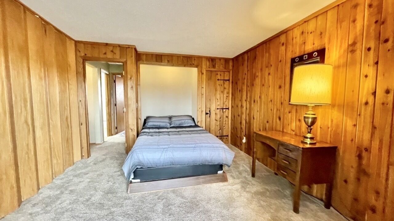 Photo of Bedroom in Hill City