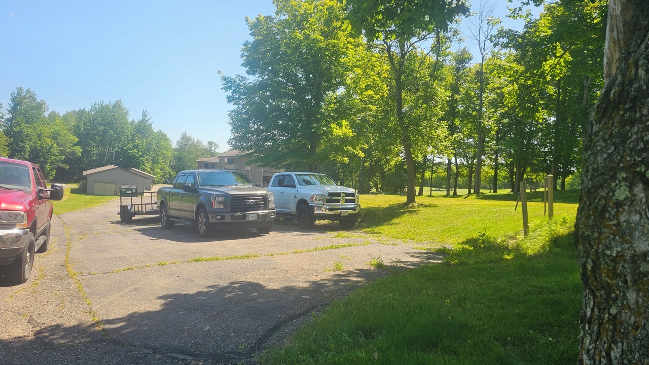 Photo of Others in Hill City
