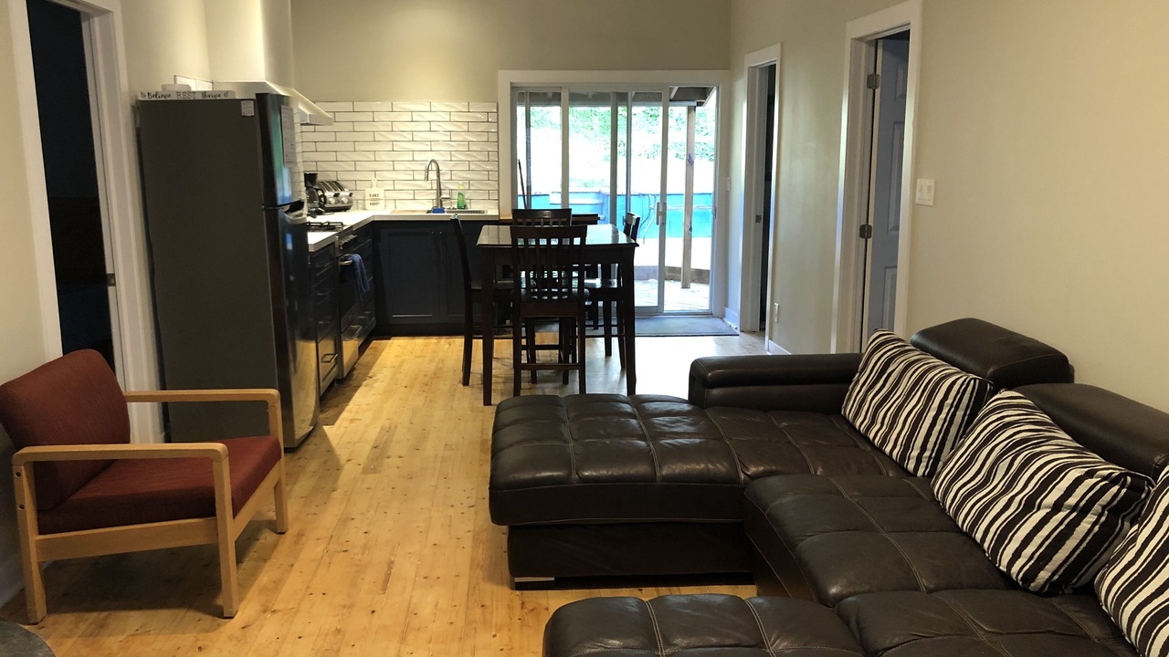 Photo of Livingroom in Grand Bend