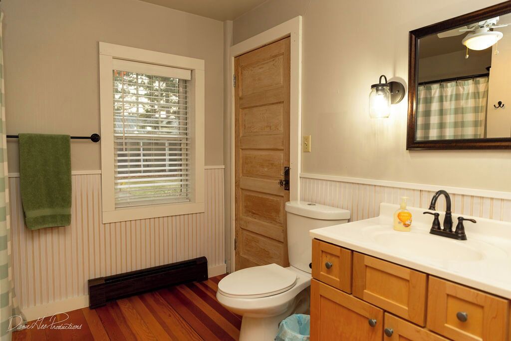 Photo of Bathroom in Isle