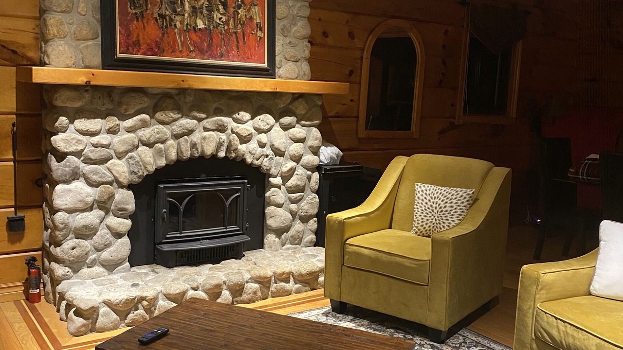 Photo of Livingroom in Port Dover
