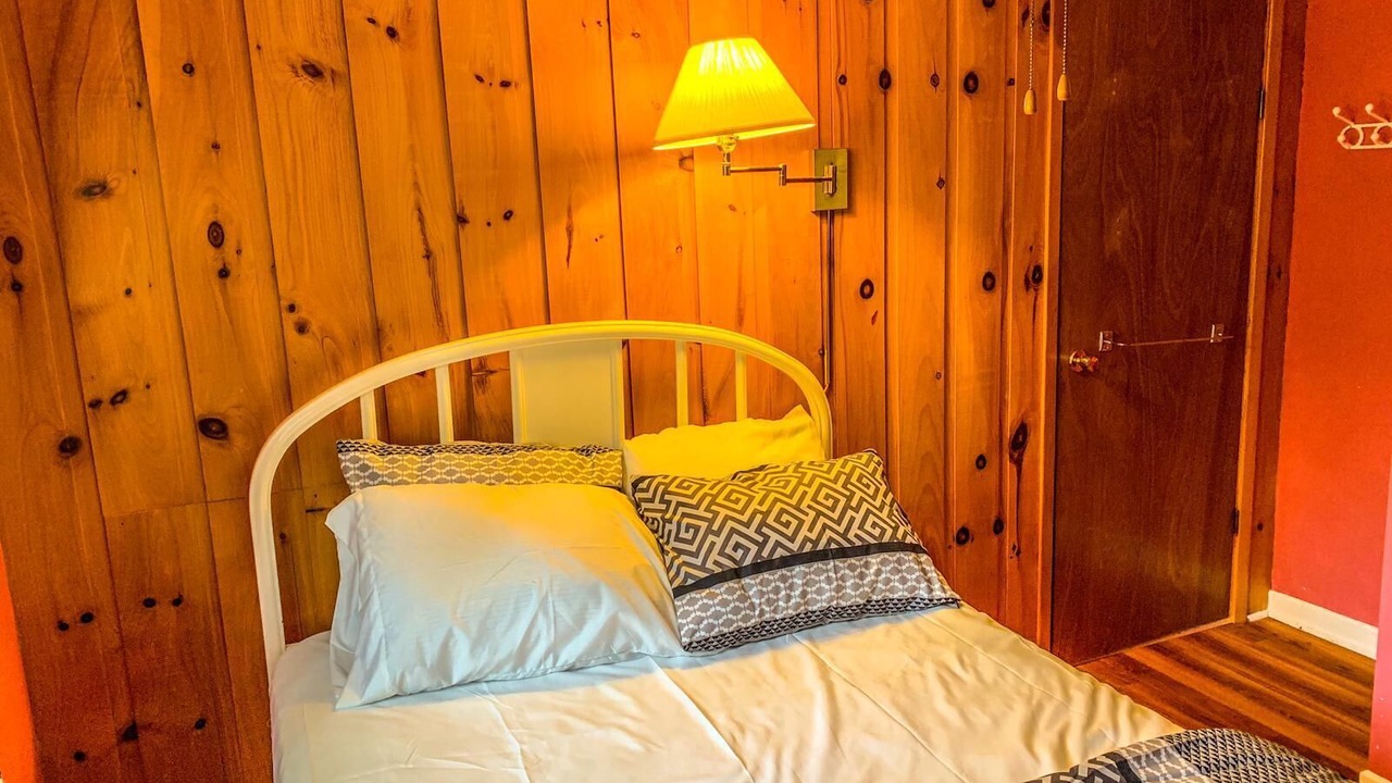 Photo of Bedroom in Arden