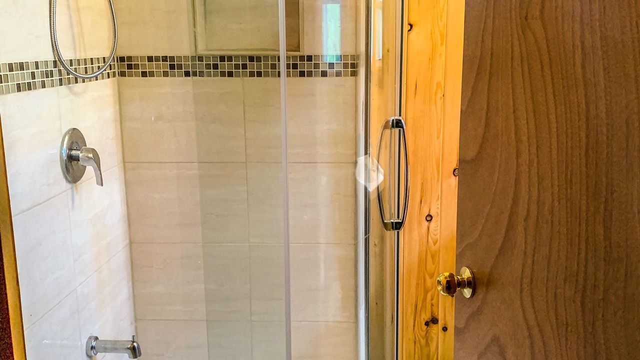 Photo of Bathroom in Arden