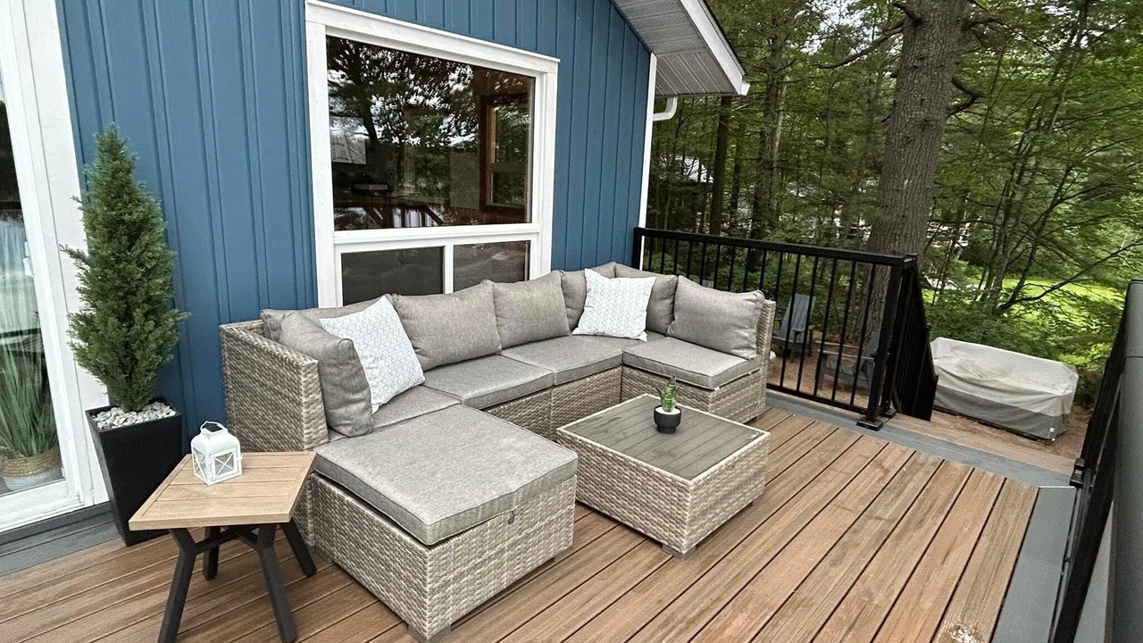 Photo of Patio Balcony in Unorganized Centre Parry Sound