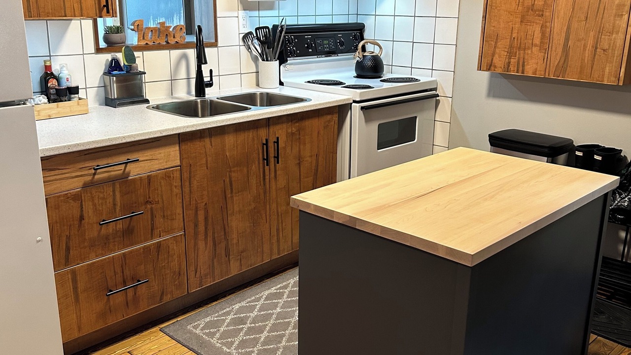 Photo of Kitchen in Unorganized Centre Parry Sound