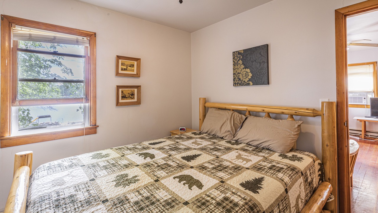 Photo of Bedroom in Walker