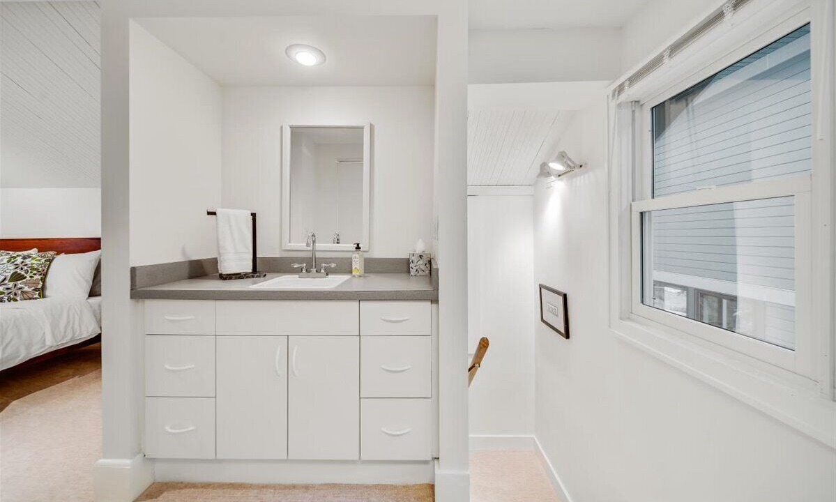 Photo of Bathroom in Linden Hills