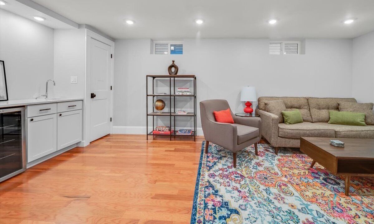 Photo of Livingroom in Linden Hills