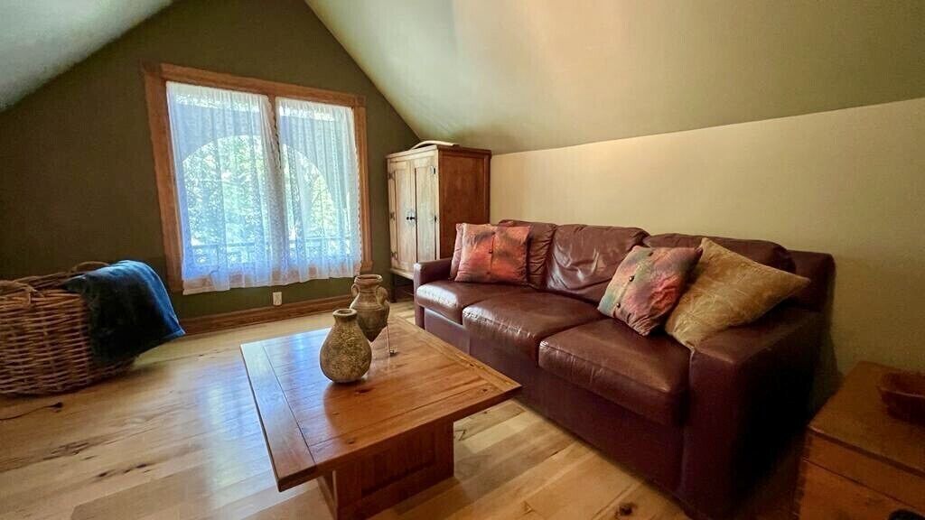 Photo of Livingroom in West Seventh