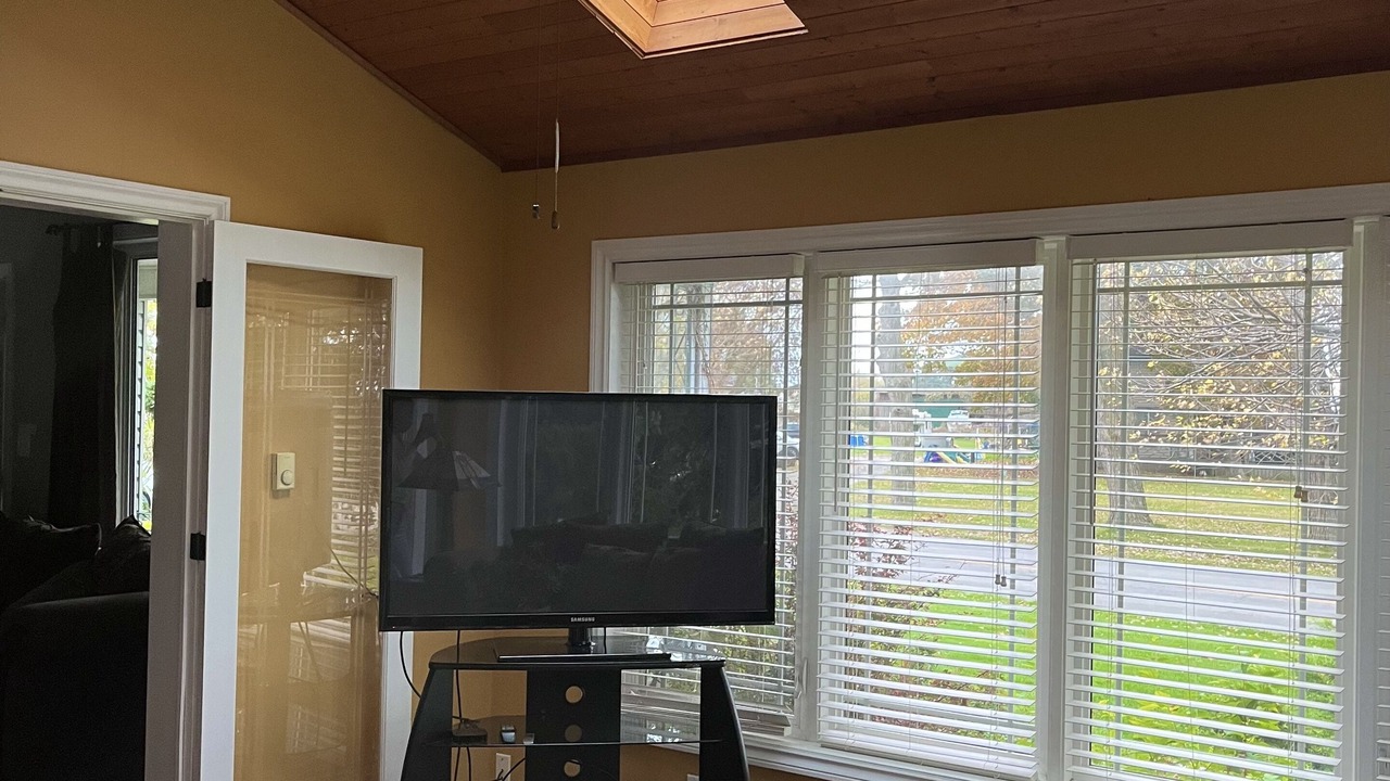Photo of Livingroom in Port Colborne