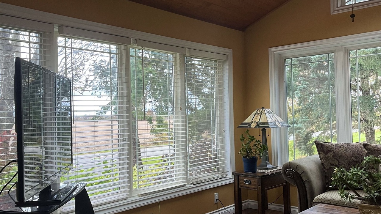 Photo of Livingroom in Port Colborne