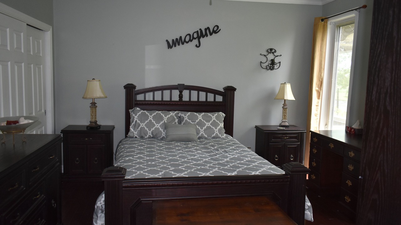 Photo of Bedroom in Port Colborne