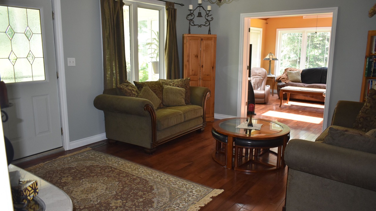 Photo of Livingroom in Port Colborne