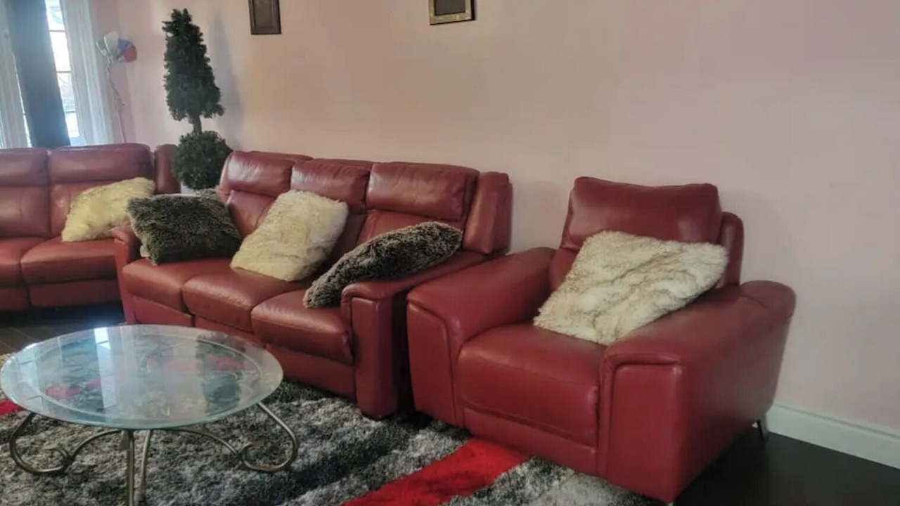 Photo of Livingroom in Barrie