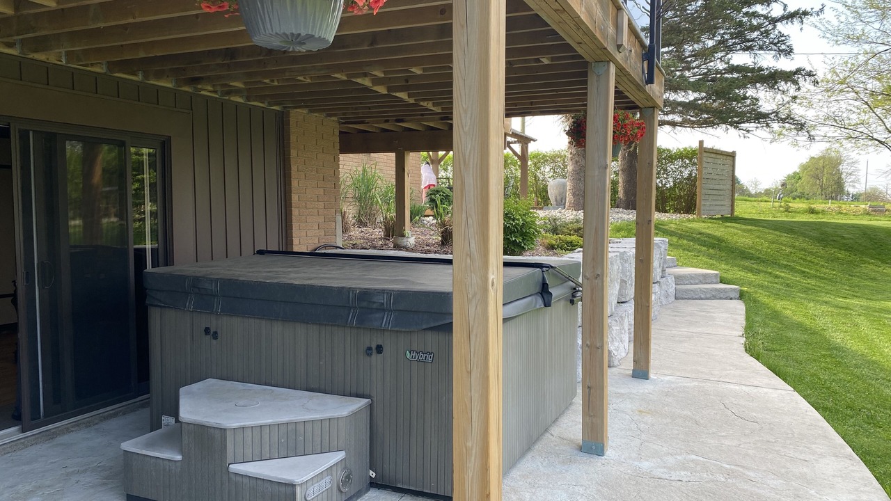 Photo of Patio Balcony in Tillsonburg