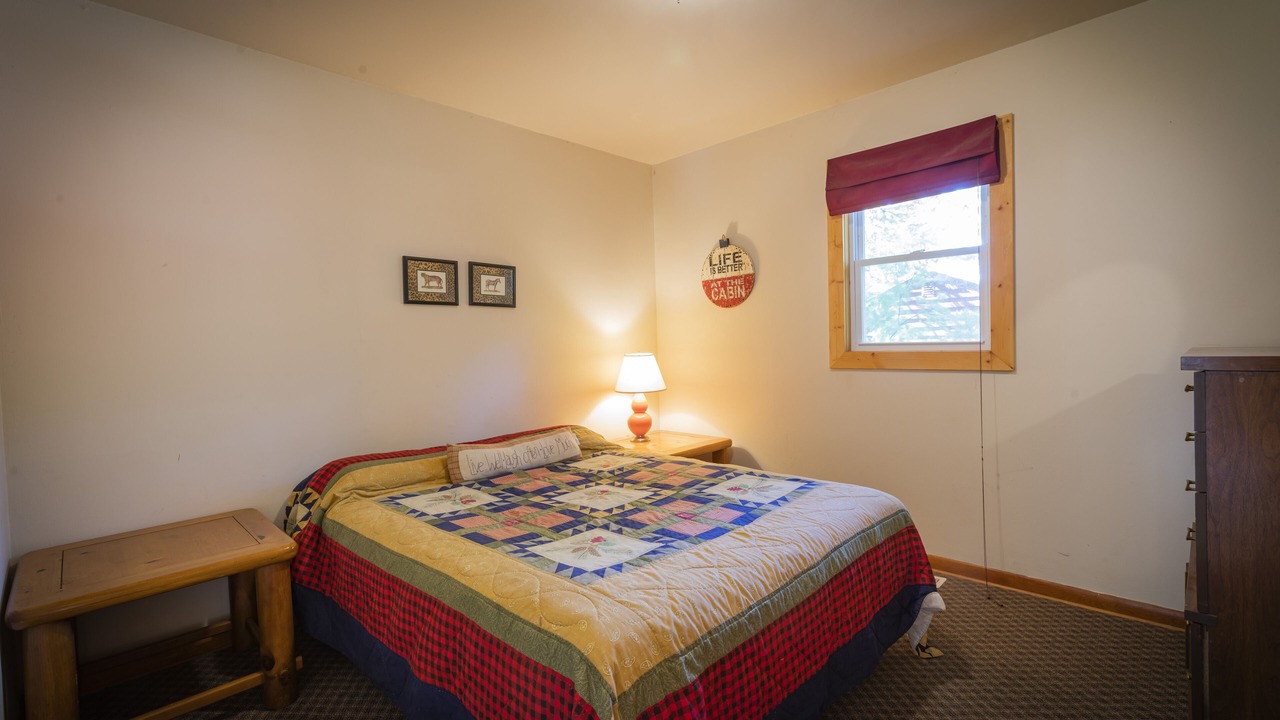 Photo of Bedroom in Walker
