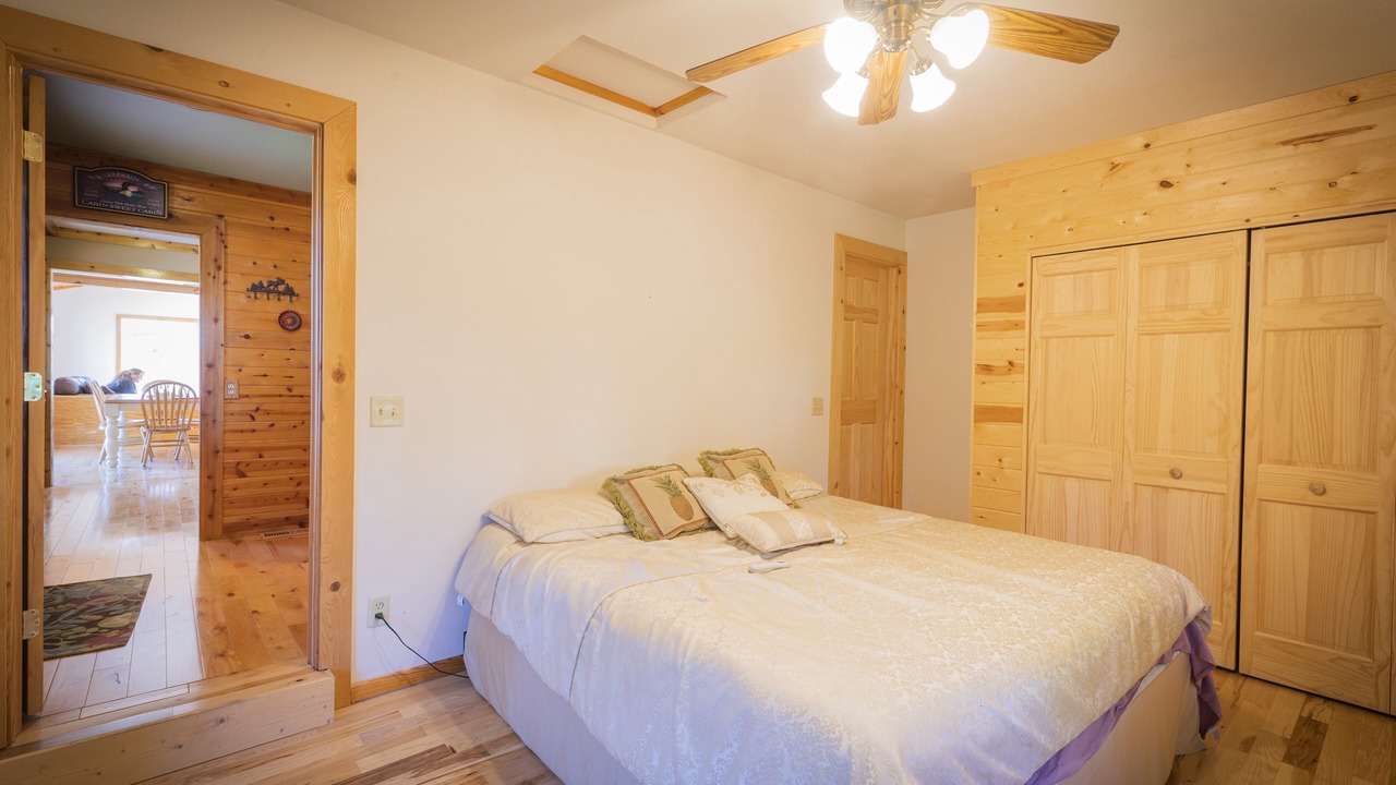 Photo of Bedroom in Walker