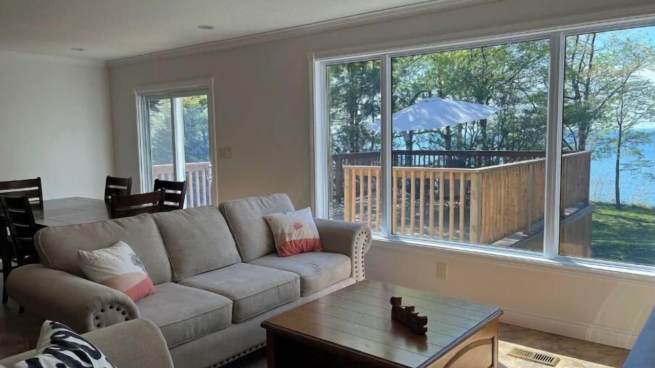 Photo of Livingroom in Plympton-Wyoming