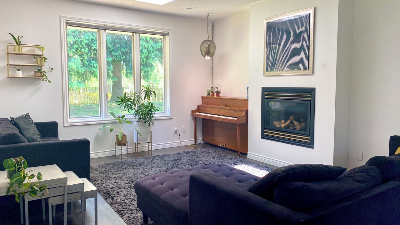 Photo of Livingroom in Thames Centre