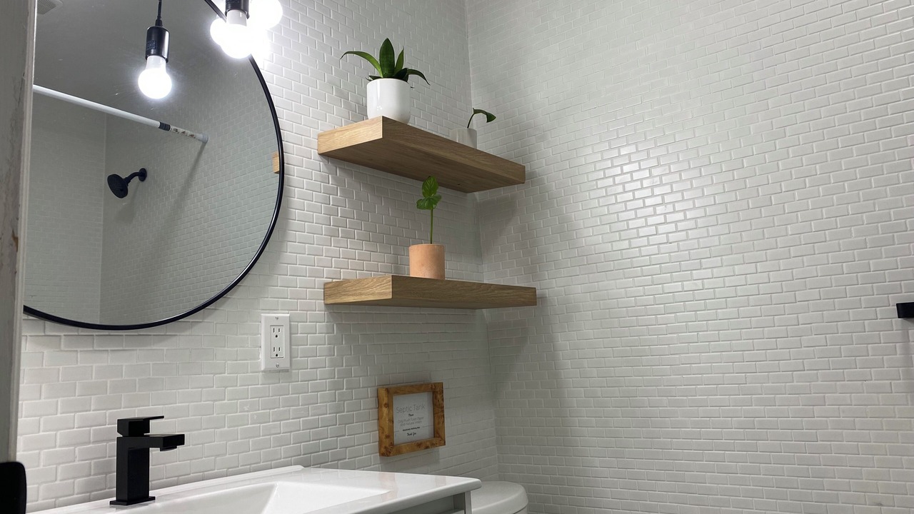 Photo of Bathroom in Thames Centre