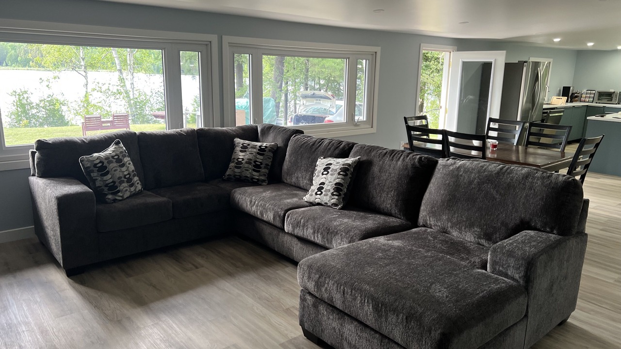 Photo of Livingroom in North Frontenac
