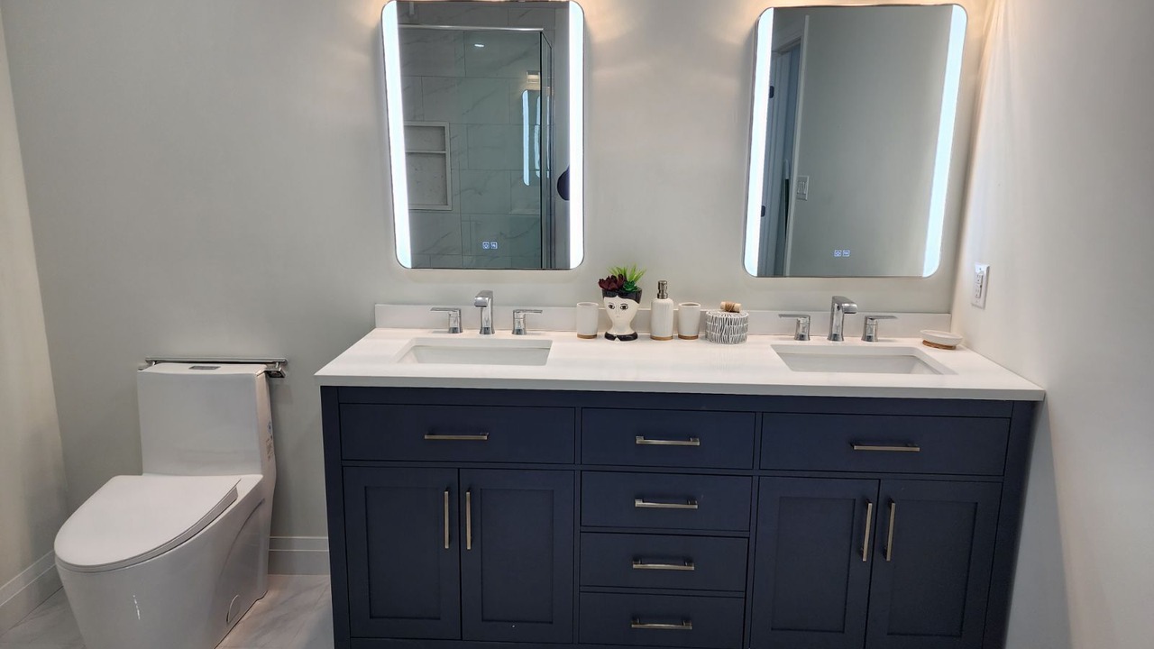 Photo of Bathroom in Grand Bend