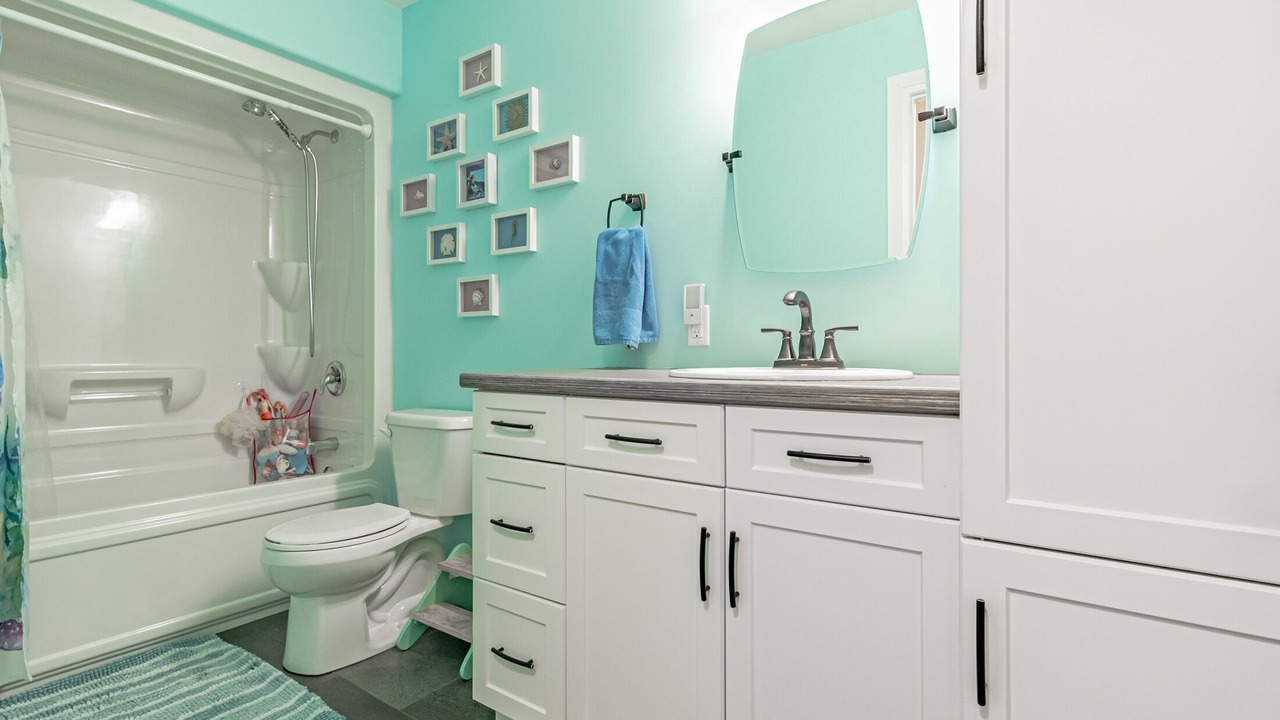 Photo of Bathroom in Grand Bend