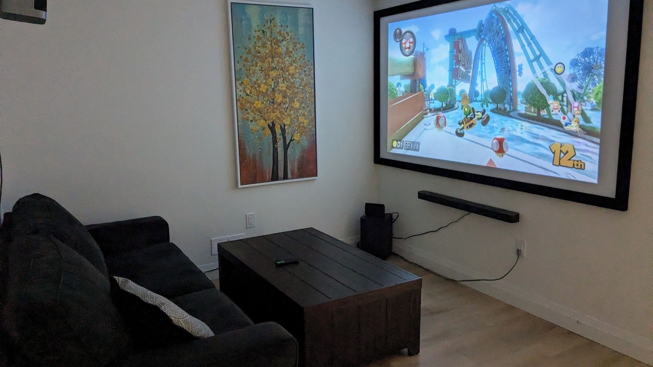Photo of Livingroom in Grand Bend