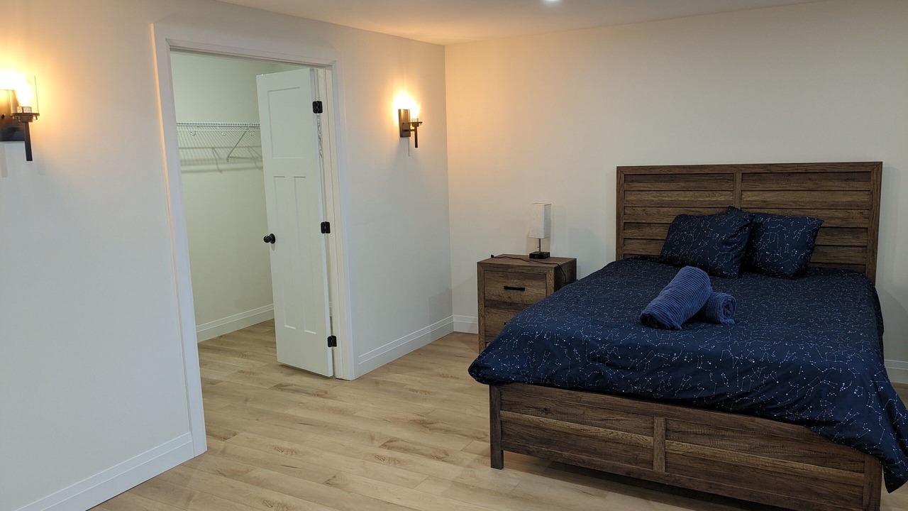 Photo of Bedroom in Grand Bend