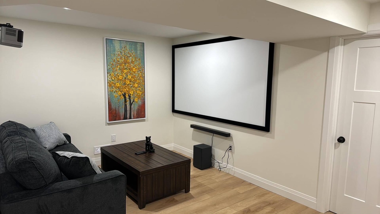 Photo of Livingroom in Grand Bend