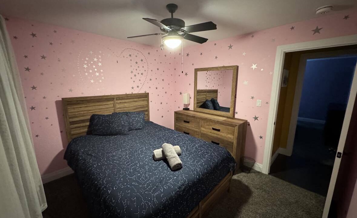 Photo of Bedroom in Grand Bend
